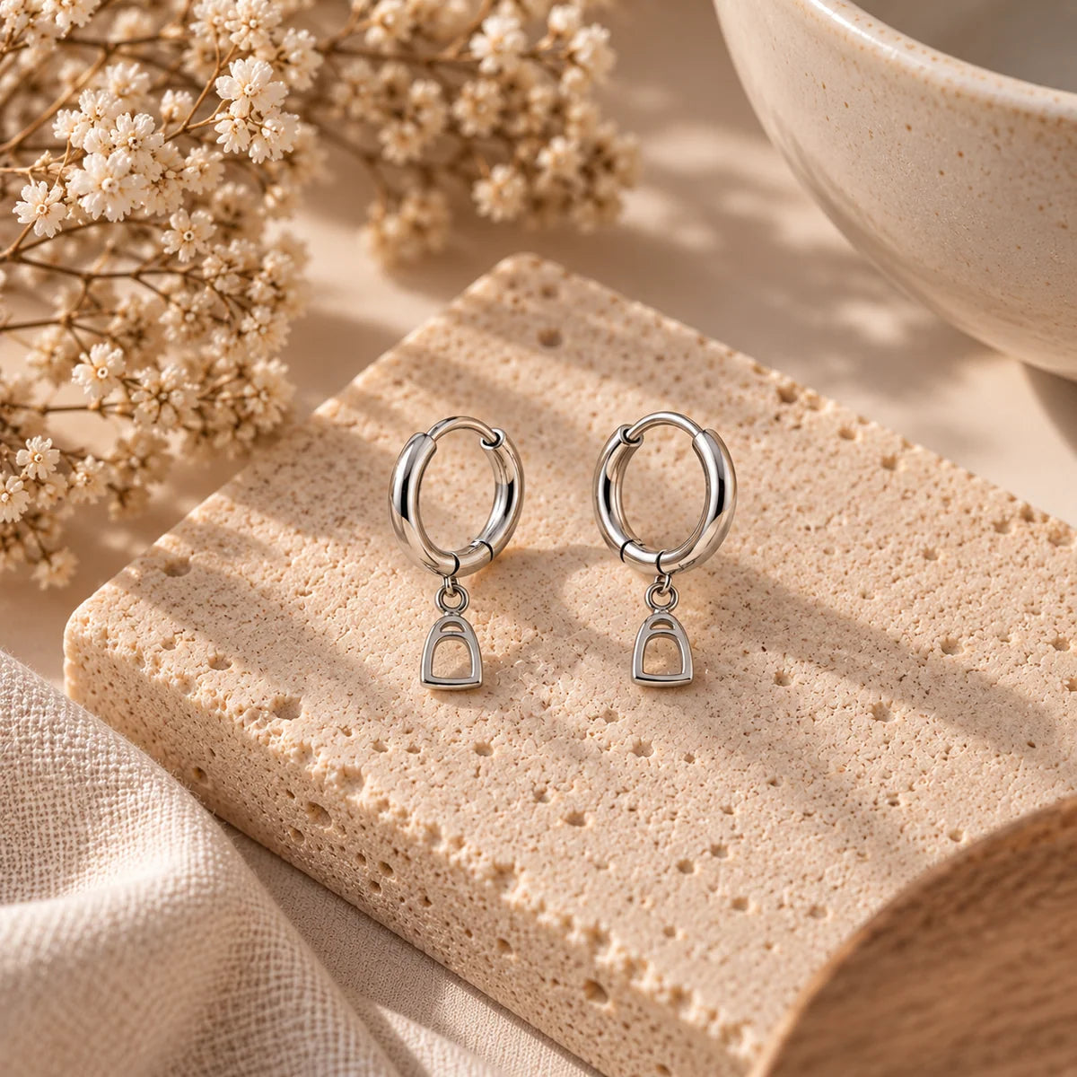 EQUESTRIAN SHOP EARRINGS DOLLY
