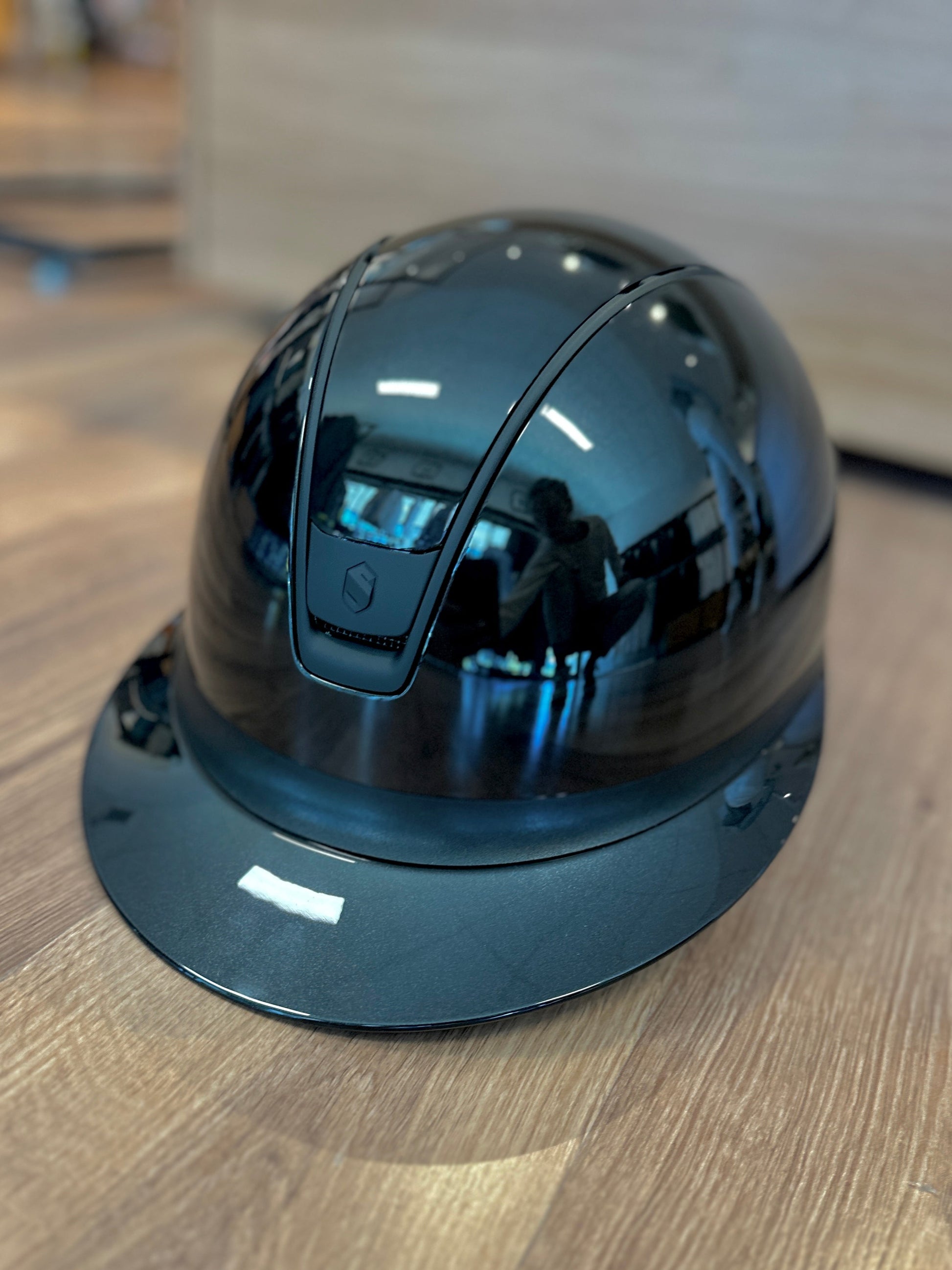 CUSTOM GLOSSY MISS SHIELD